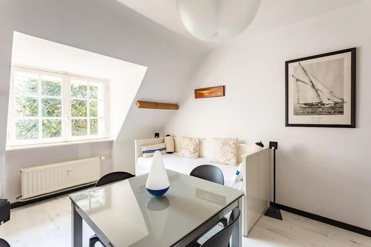 Apartment Le Capucin - Petit Duplex Avec Place De Parking Dinard