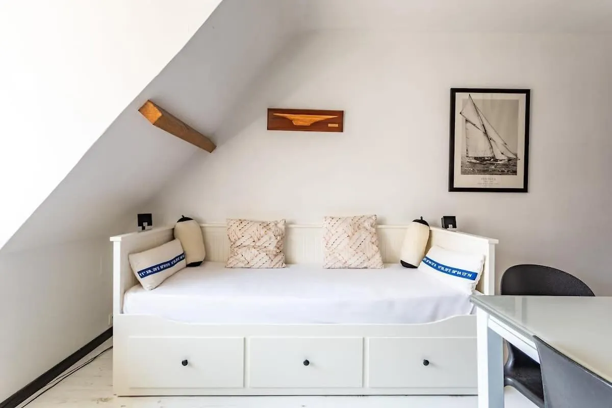 Le Capucin - Petit Duplex Avec Place De Parking Dinard 0*,  France